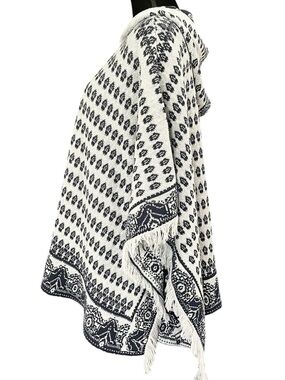 Umgee Oversized Gray Navy Chunky Knit Fringe Pullover Poncho Sweater Cozy warm